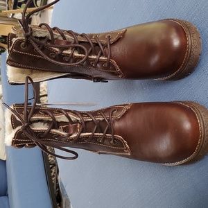 Overland shearing lined boots